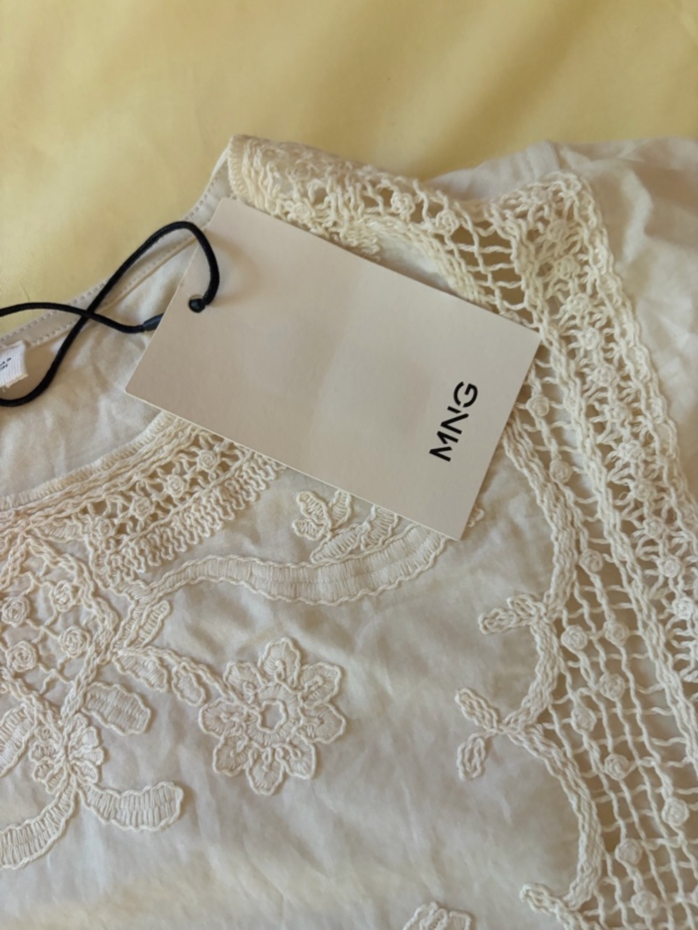 Mango Cream Cotton Lace Crochet Sleeve Blouse - Picture 3 of 7